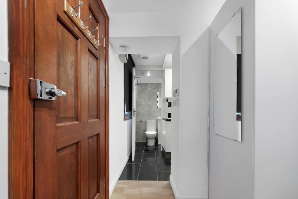 Cosy Little Venice Pied-a-terre By Morethanstays * Londra